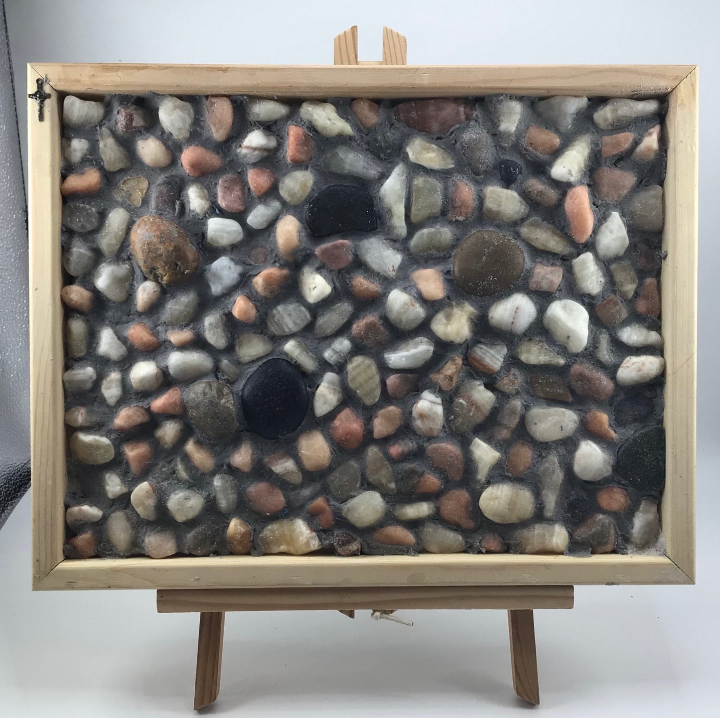 Shallow rock mosaic